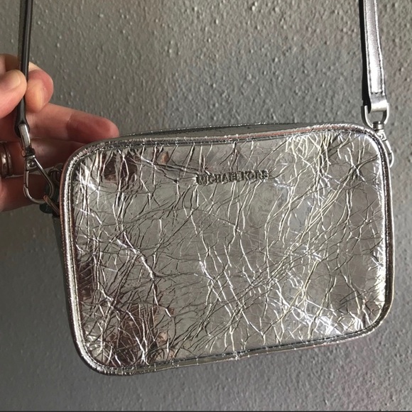 COPY - NWOT Michael Kors small crossbody Silver - Picture 5 of 7